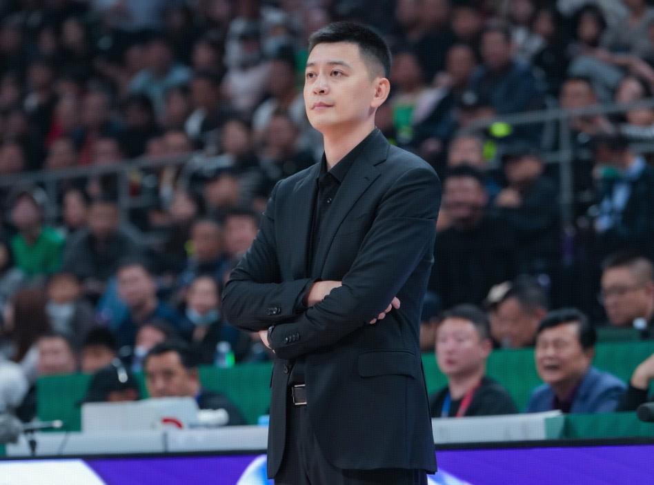 开云入口-杨鸣：球队最近的表现让大家很失望，我非常内疚和惭愧